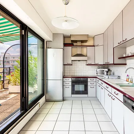 Guestready - Duplex Avec Terrasse Privee * Parijs